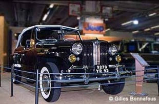 WILLYS OVERLAND Jeepster