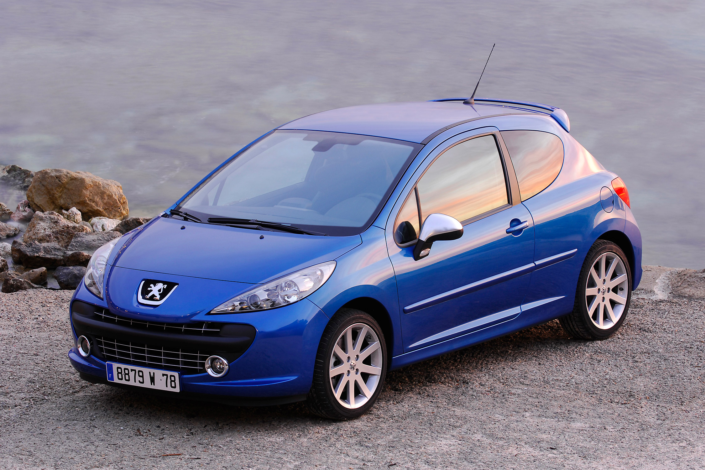 Essai PEUGEOT 207 RC Motorlegend