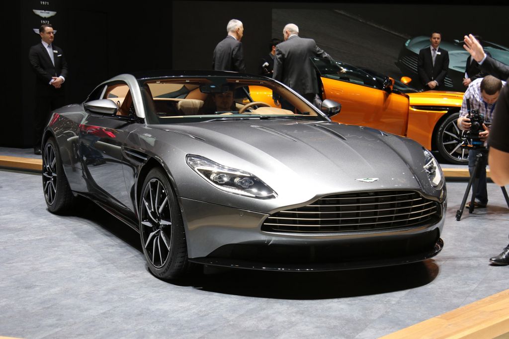 ASTON MARTIN DB11