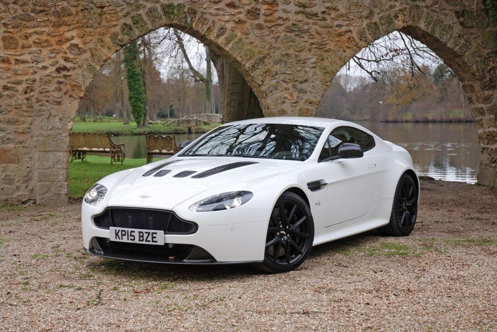 ASTON MARTIN V12 Vantage S