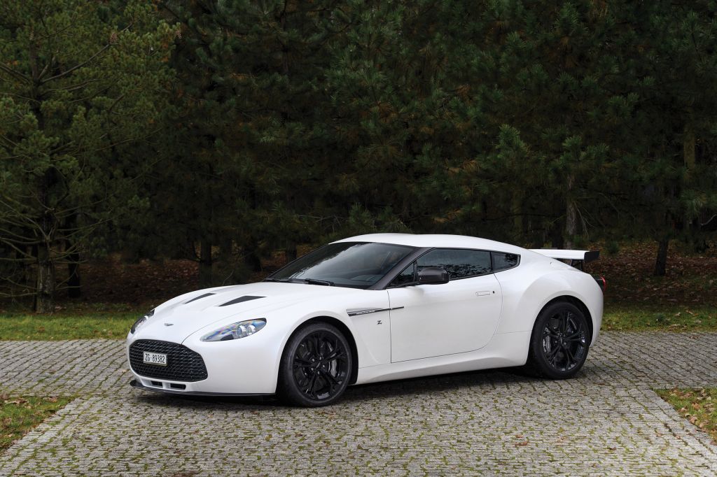 ASTON MARTIN V12 Zagato - Salon de Genève 2012.com