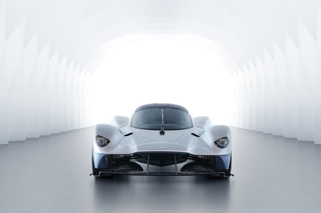 ASTON MARTIN Valkyrie