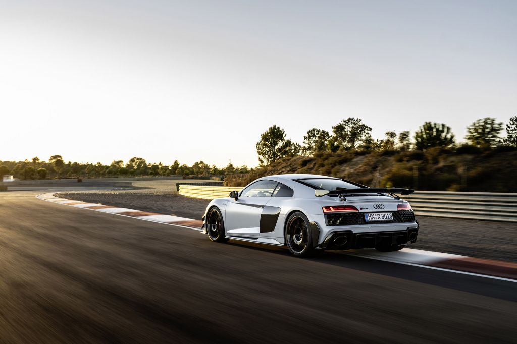 AUDI R8 V10 RWD GT