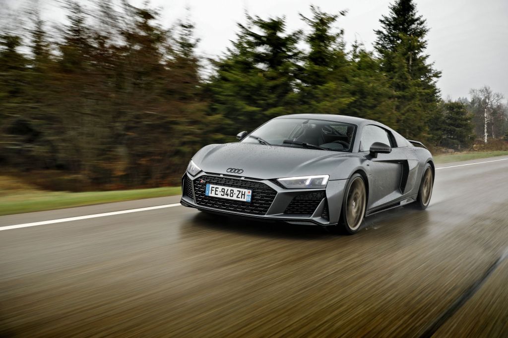 AUDI R8 V10 Performance