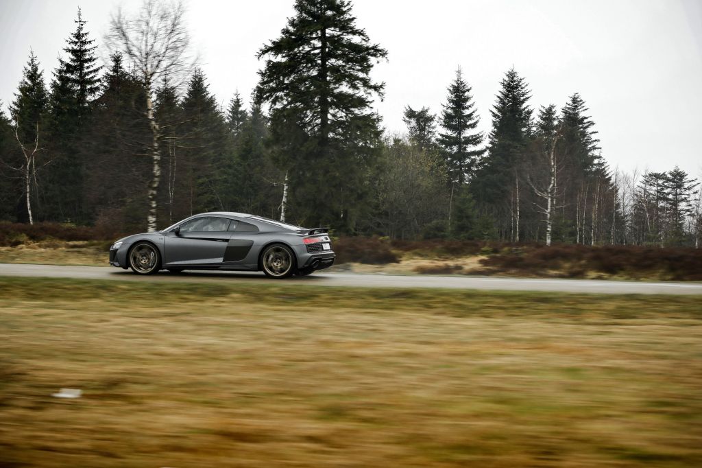 Essai AUDI R8 V10 Performance