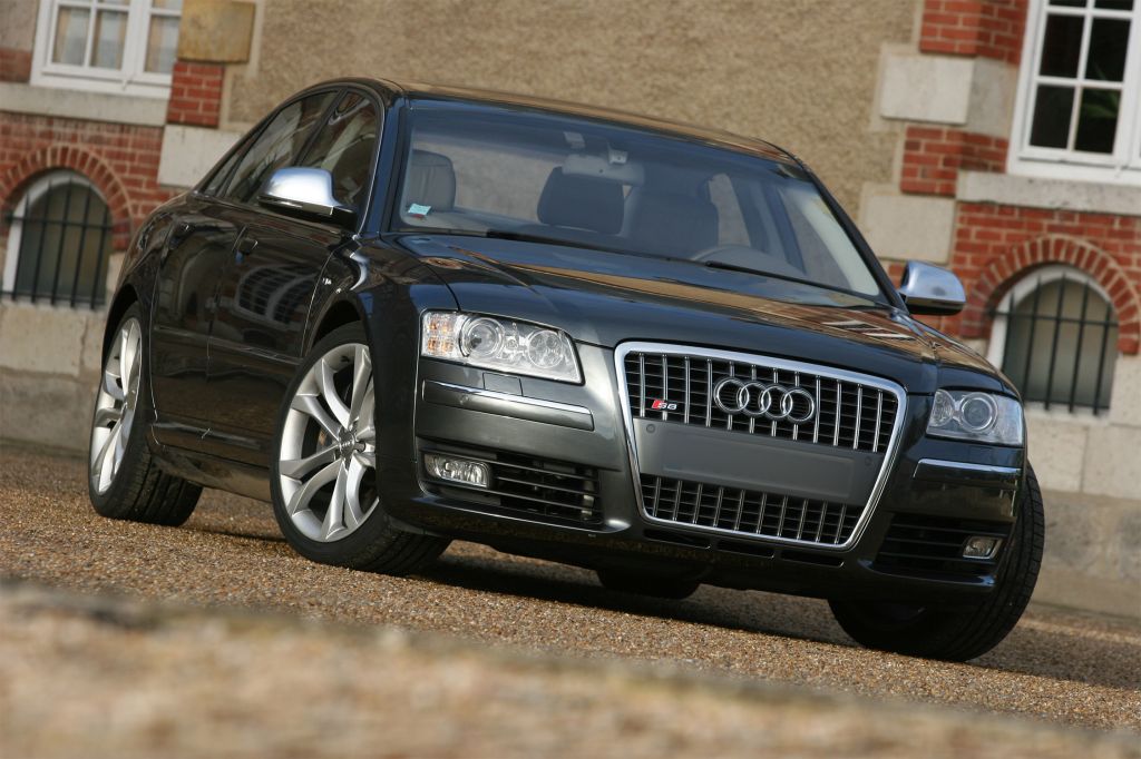 AUDI S8