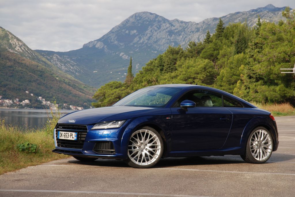 AUDI TT (8S) Coupé