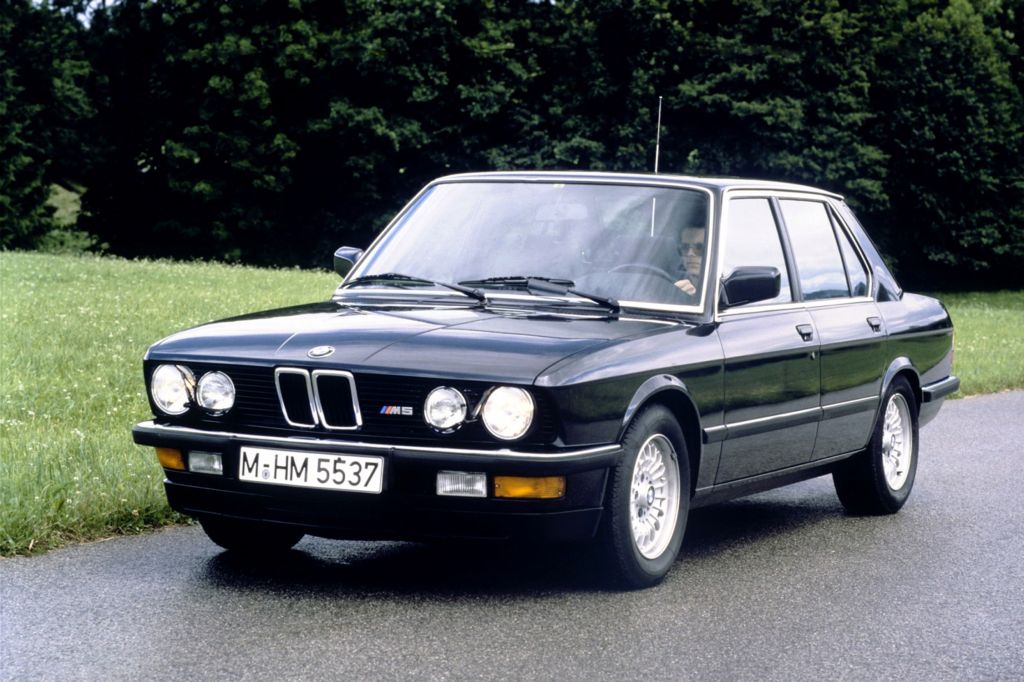 BMW M5 E28 3.5i 286 Ch