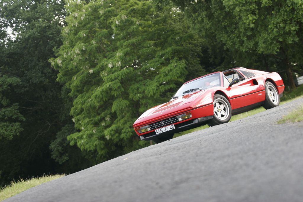 FERRARI 328 GTS