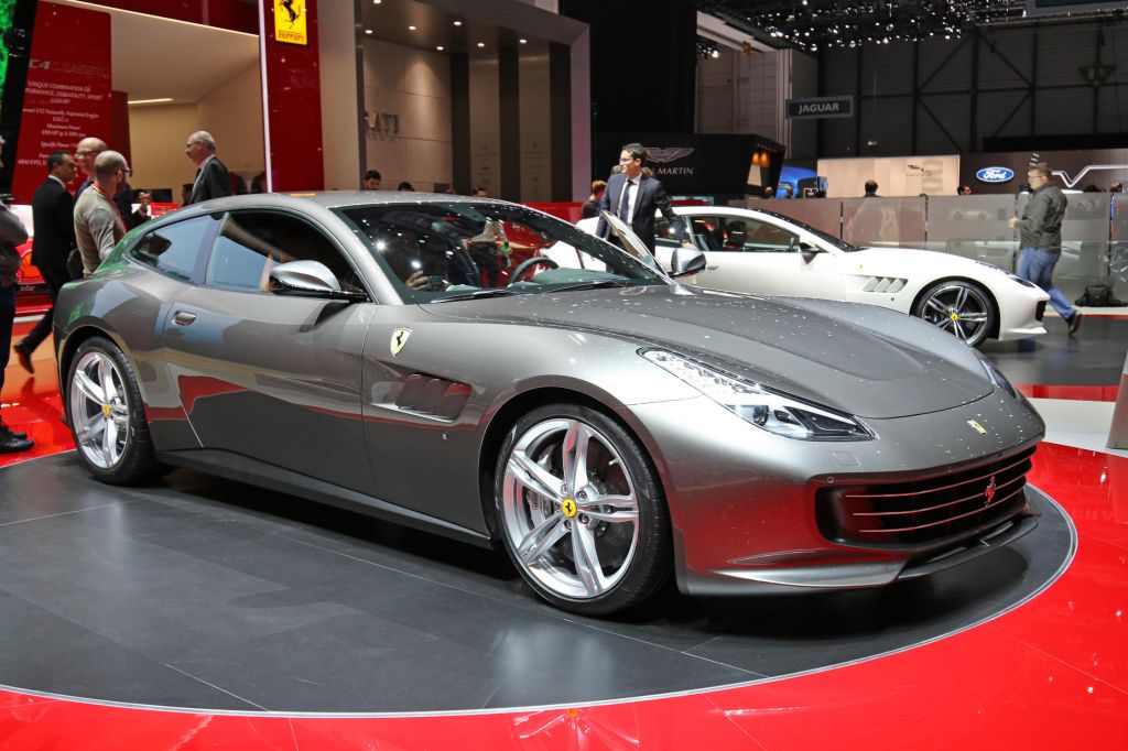 FERRARI GTC4Lusso