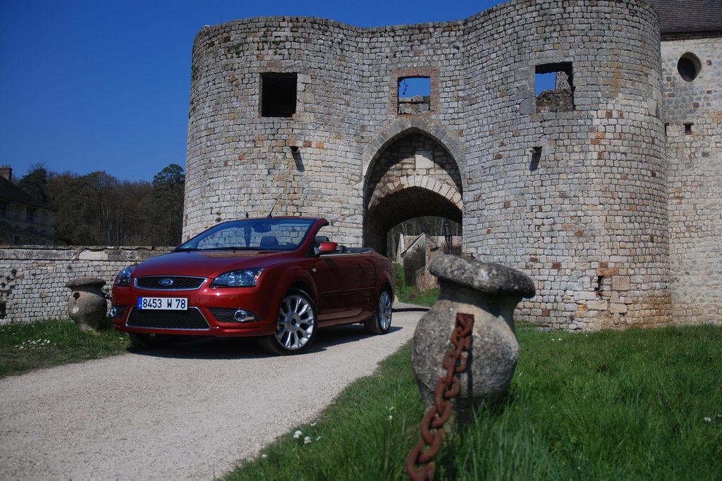 FORD Focus Coupé-Cabriolet 2.0 16V