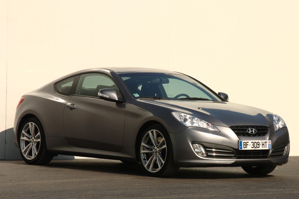 HYUNDAI Genesis Coupé