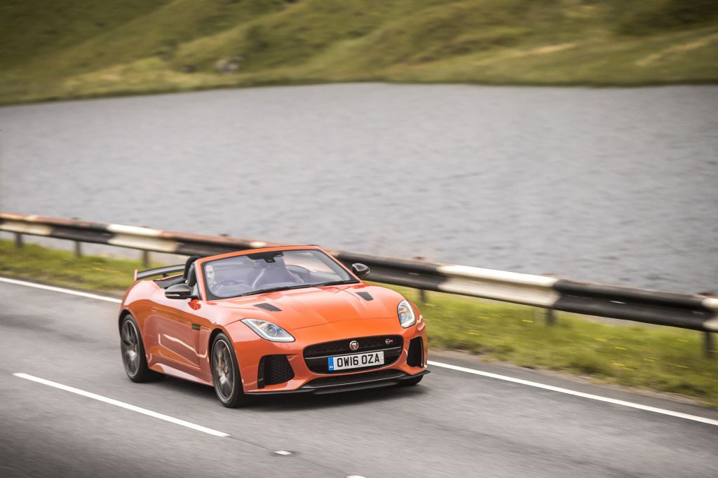 JAGUAR F-Type SVR AWD