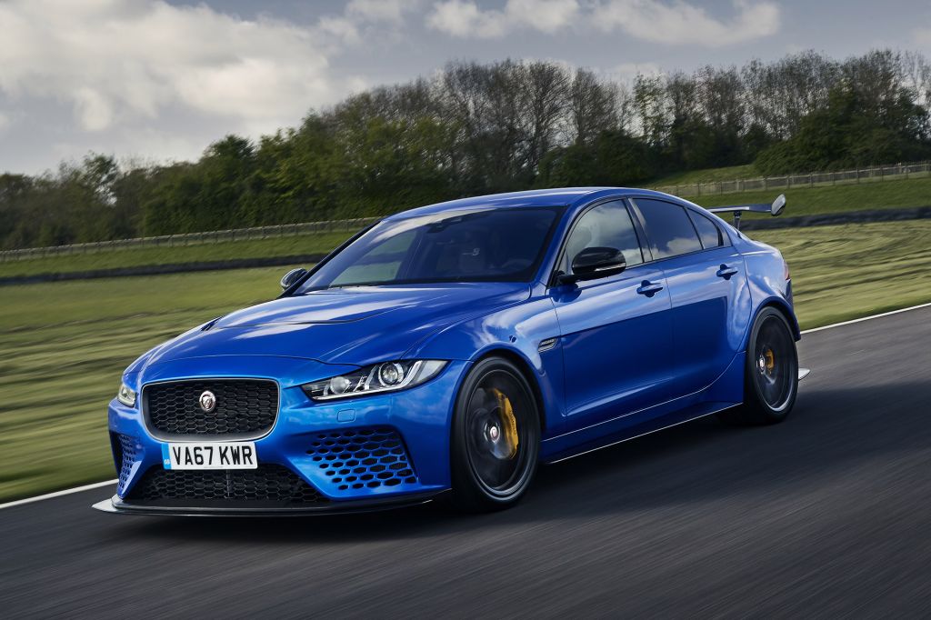 JAGUAR XE SV Project 8