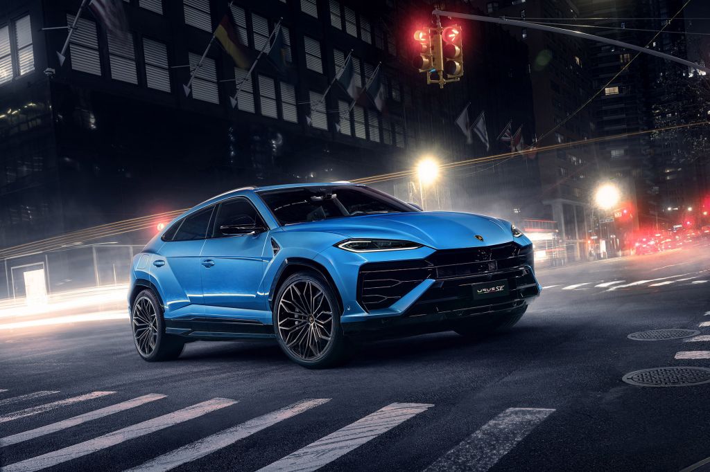 LAMBORGHINI Urus SE