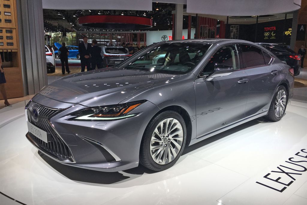 LEXUS ES