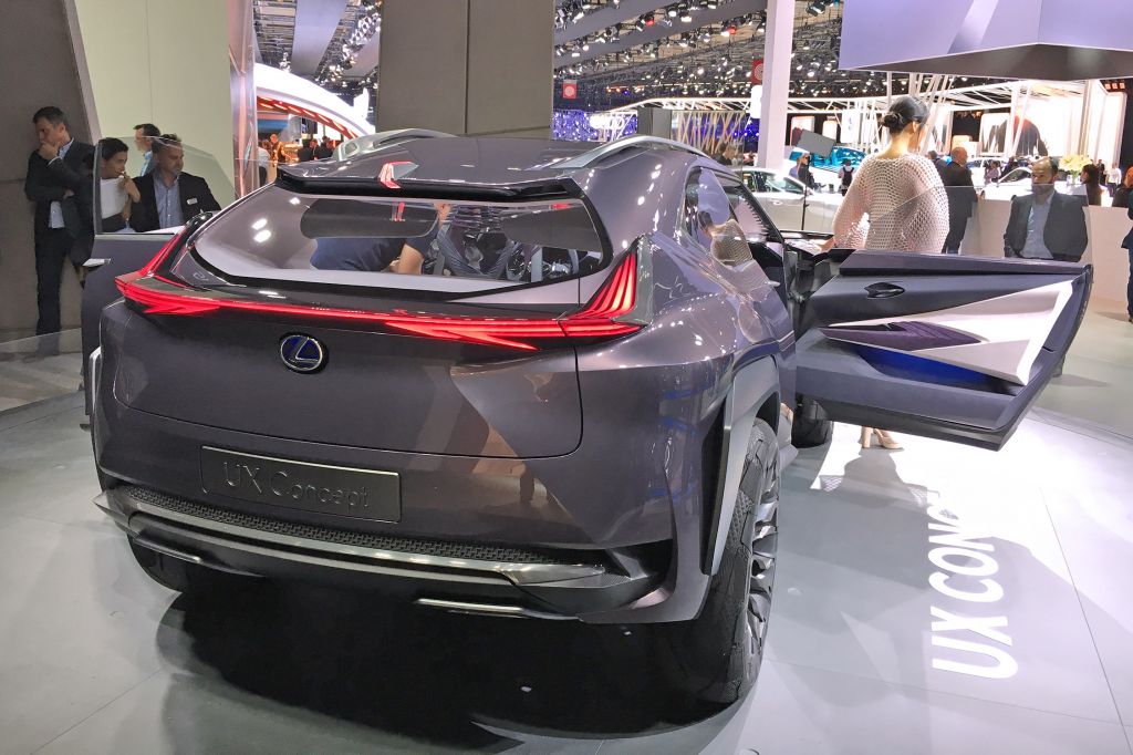 LEXUS UX