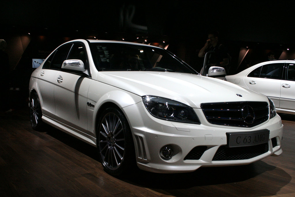 MERCEDES C63 AMG