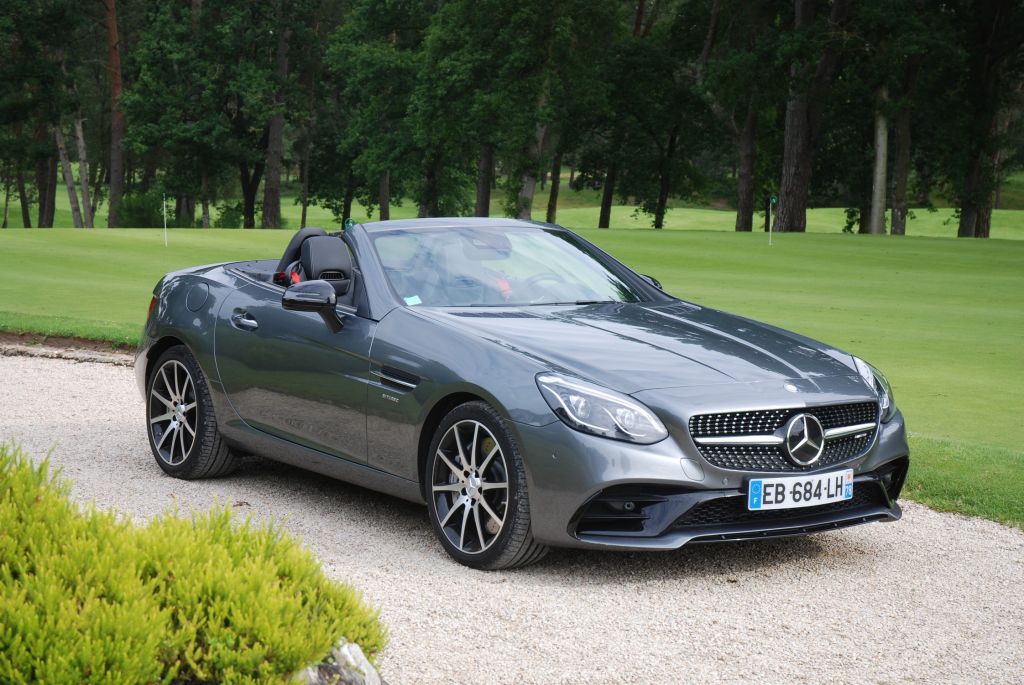 MERCEDES AMG SLC 43