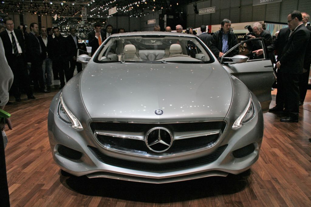 MERCEDES F800 Style