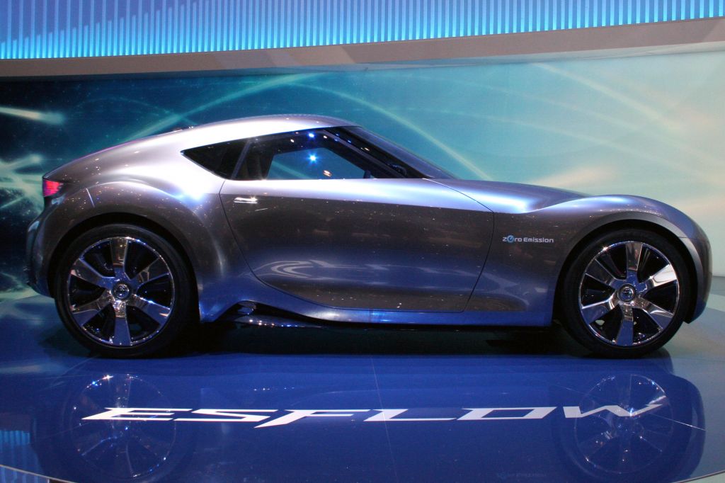 NISSAN Esflow Concept