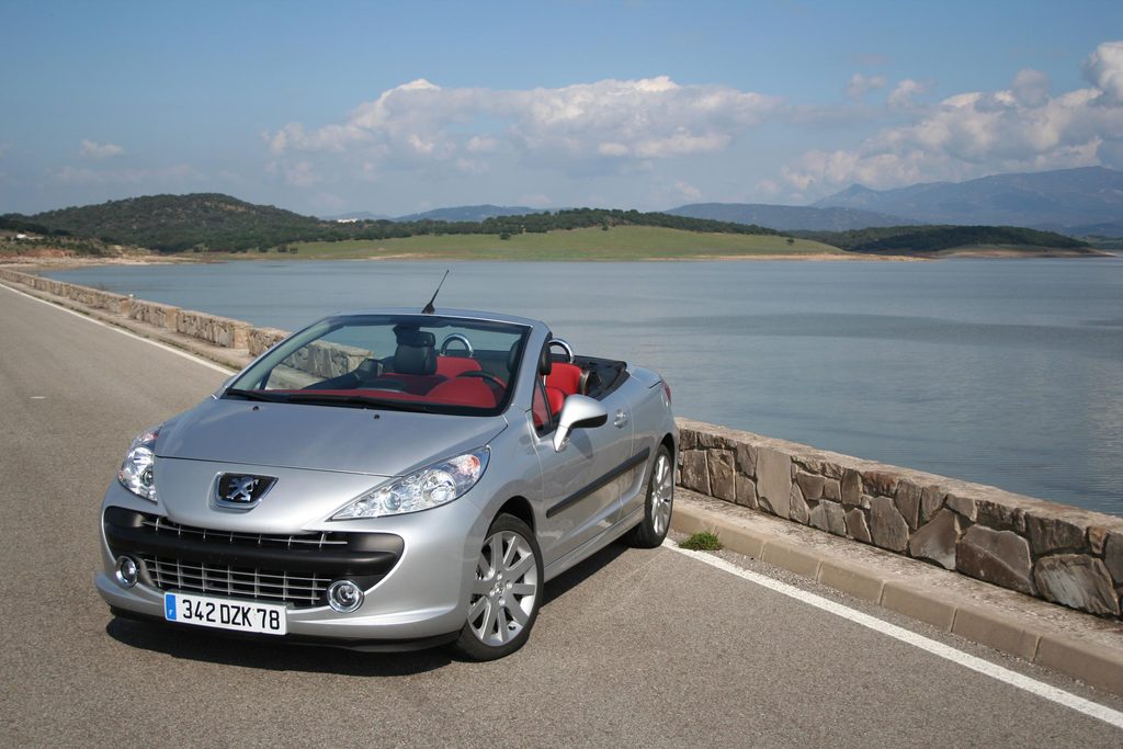 PEUGEOT 207 CC 1.6 THP 16v