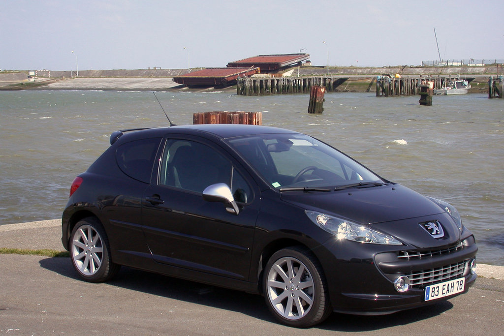 Essai PEUGEOT 207 RC