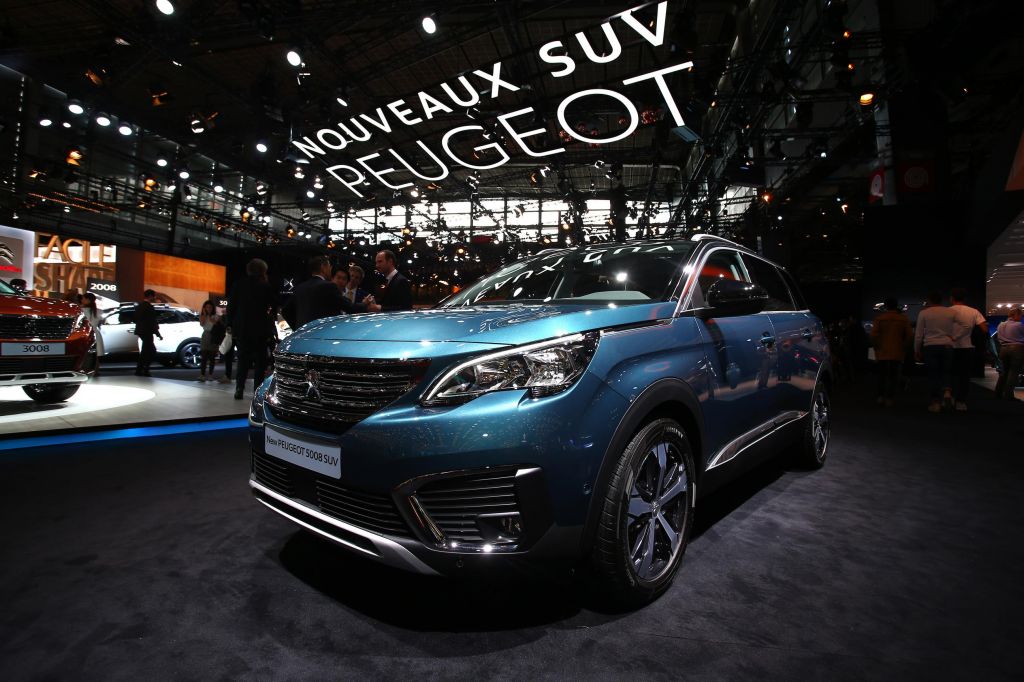 PEUGEOT 5008