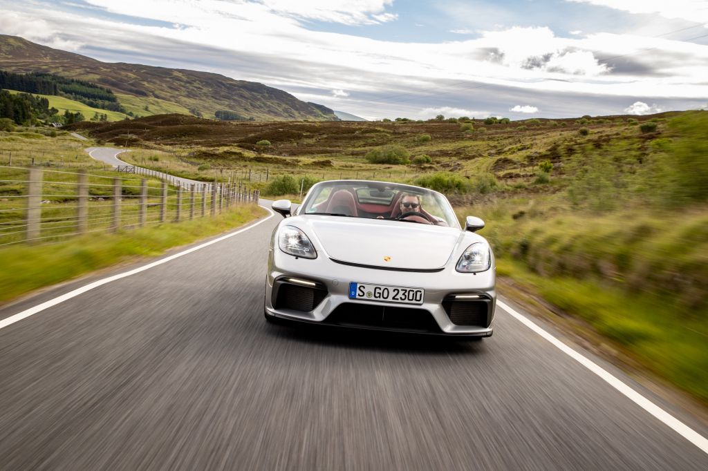 PORSCHE 718 Spyder