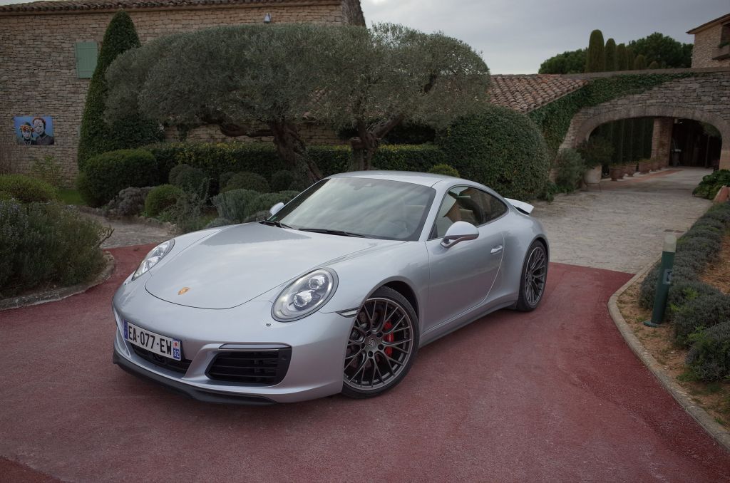 PORSCHE 911 (991) Carrera 4S 420 ch