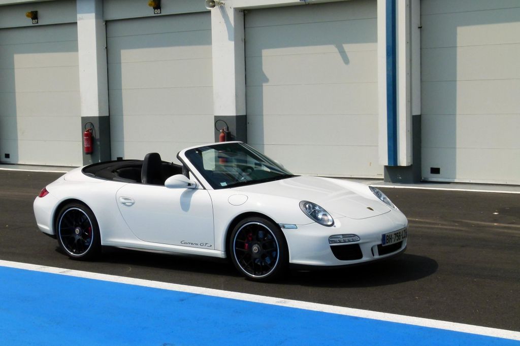 PORSCHE 911 Carrera GTS cabriolet