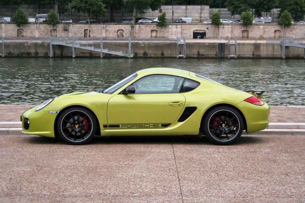 PORSCHE Cayman R