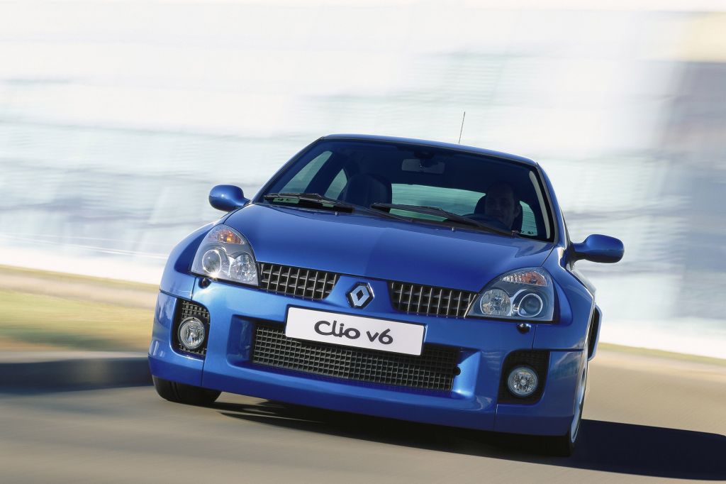 RENAULT Clio RS V6 3.0 255 ch