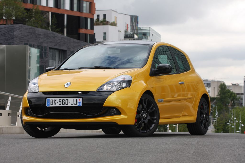 RENAULT Clio 3 RS 2.0 203 ch
