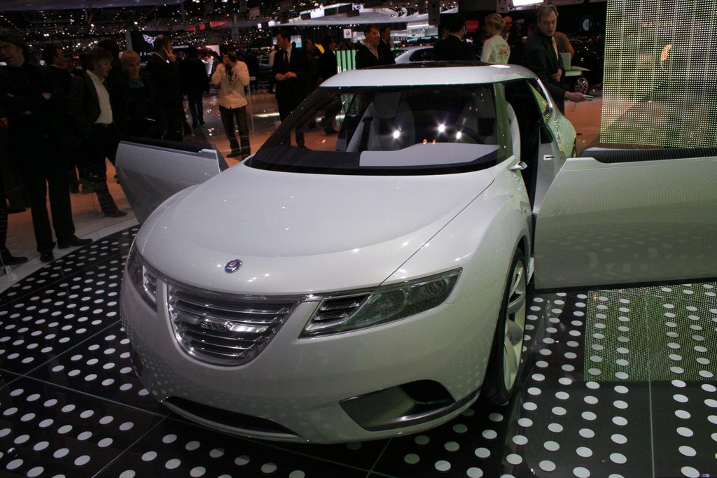 SAAB 9-X BioHybrid Concept