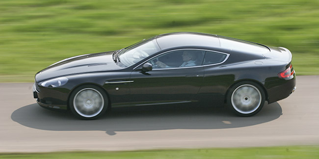 ASTON MARTIN DB9