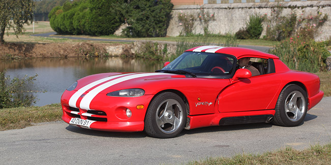 DODGE Viper RT10