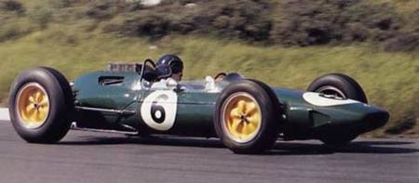 Jim Clark au volant de la Lotus 25