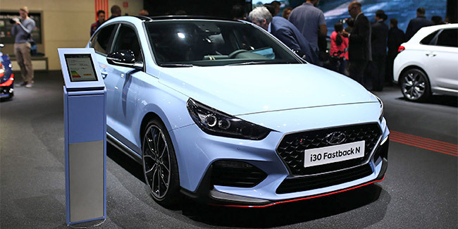 HYUNDAI i30 N Fastback