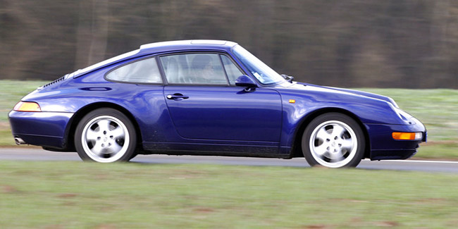 PORSCHE 993 Carrera 2