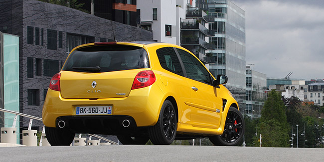 RENAULT Clio 3 RS 2.0 203 ch