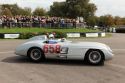 Sir Stirling Moss au volant de la Mercedes 300 SLR