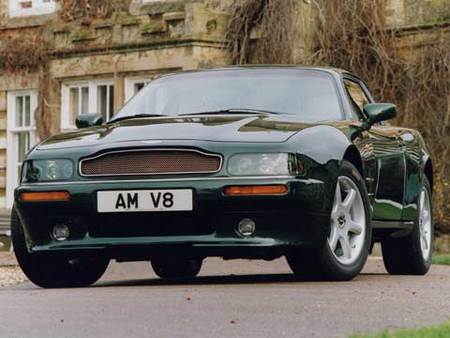 Aston Martin V8