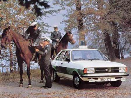 Audi 80 de la police allemande en 1976