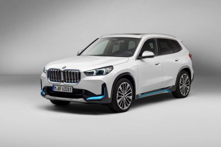 BMW iX1