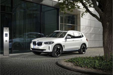 BMW iX3