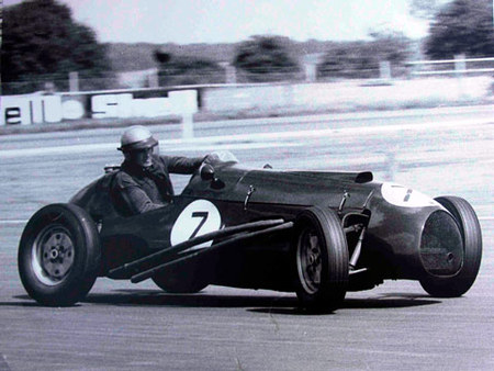 Rodney Nuckey avec la numéro 19