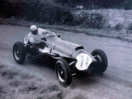 Horace Gould au volant de la numéro 18