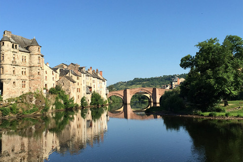 Espalion - Depuis Entraygues, au km 26,7 par la D920 - Temps de trajet : 27 mn - Point GPS : 44°31'18.3