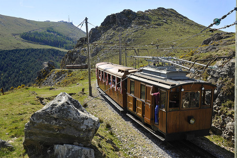 Petit train de la Rhune - Depuis Biarritz au km 27 par la A63 - Temps de trajet : 37mn - GPS : 43°19'31.0